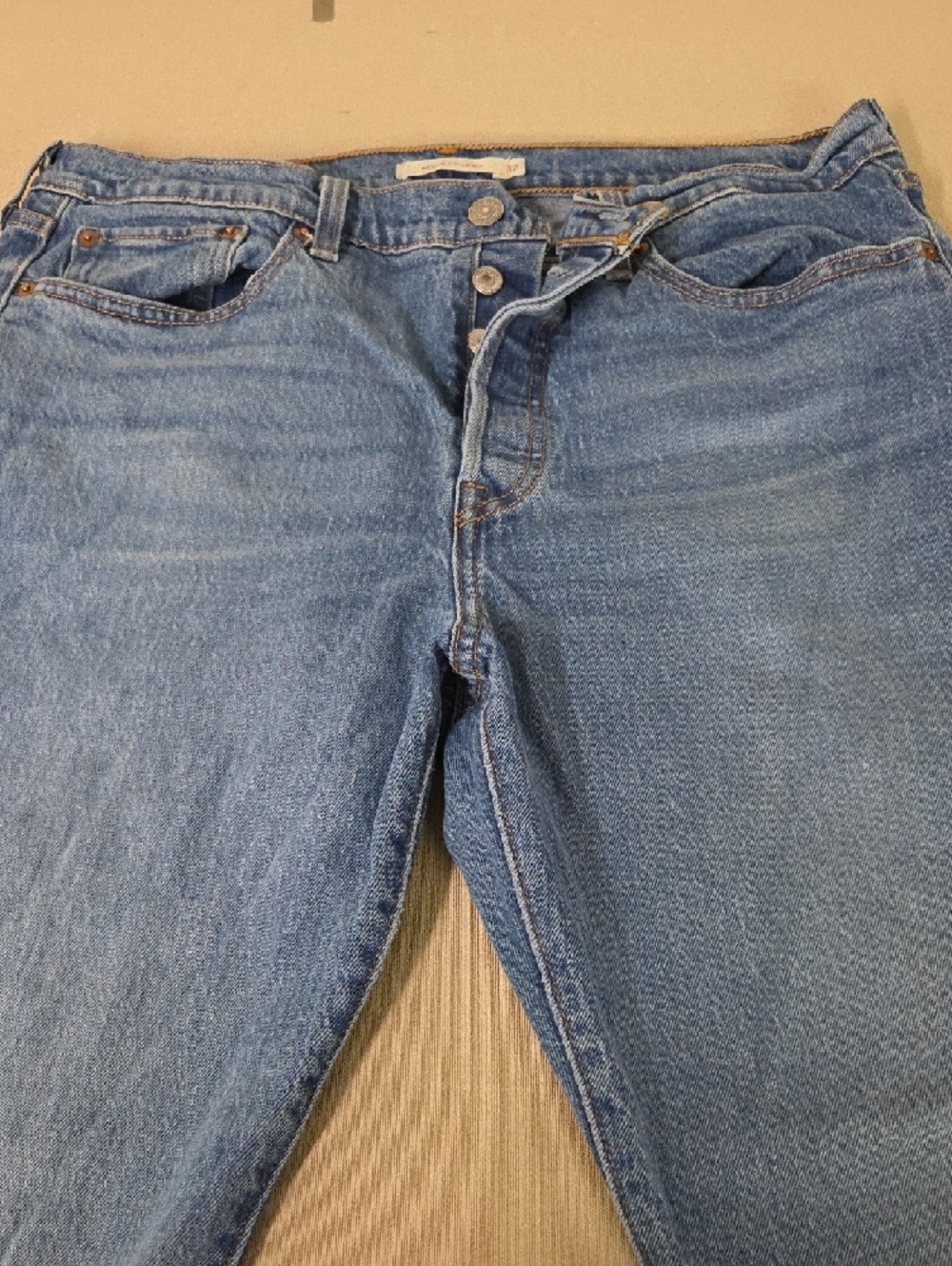 Levi's 32 Waist Wedgie Style / High Rise/ Loose In Legs - Picture 6 of 8